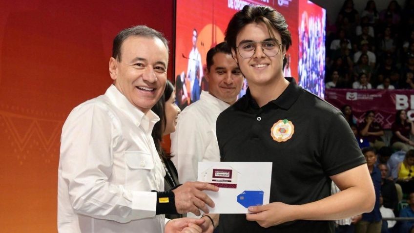 Alfonso Durazo beneficia a más de 150 mil estudiantes con Becas Sonora durante 2024