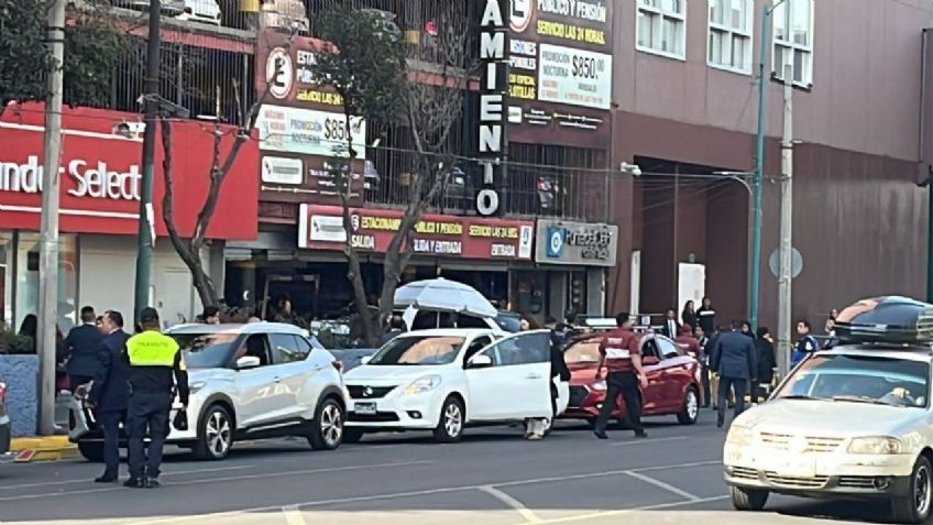 Muere hombre de 45 años al caer de segundo piso de un estacionamiento en la colonia Doctores