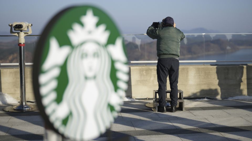 La cafetería ofrece una vista privilegiada del territorio norcoreano.