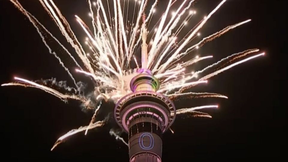 Auckland fue la primera ciudad importante en recibir el año 2025.