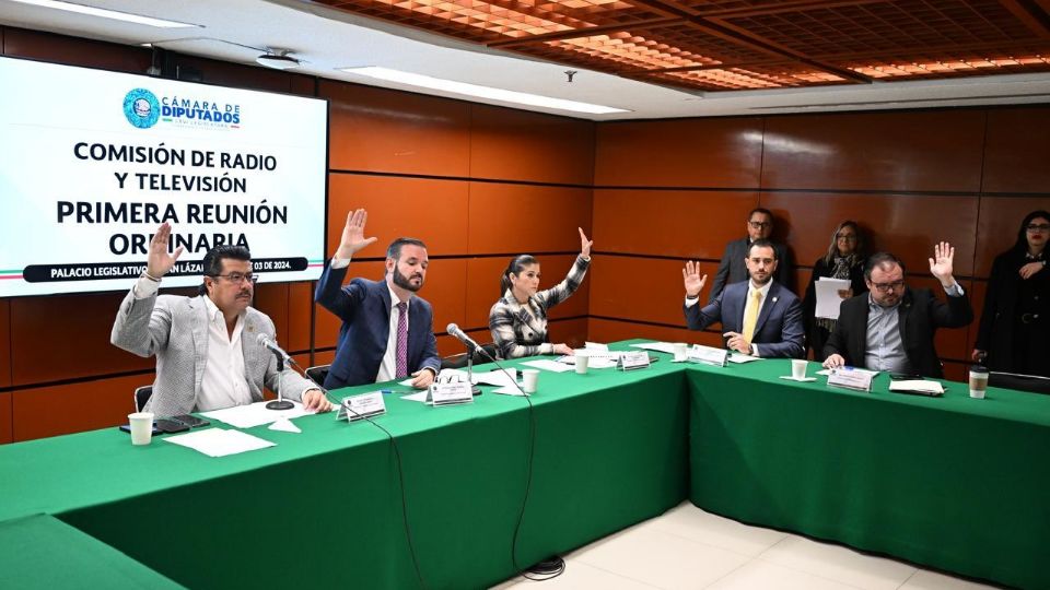 Los diputados de la Comisión de Radio y Televisión ya tuvieron su primera reunión.