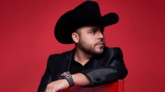 ¿Quién es Gerardo Ortiz, el cantante de corridos que está de luto tras el asesinato de su exmánager?