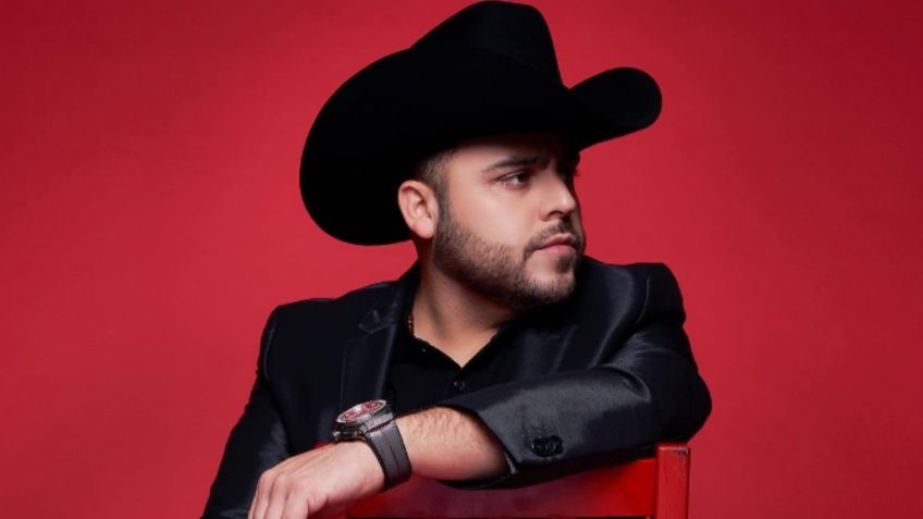 ¿Quién es Gerardo Ortiz, el cantante de corridos que está de luto tras el asesinato de su exmánager?