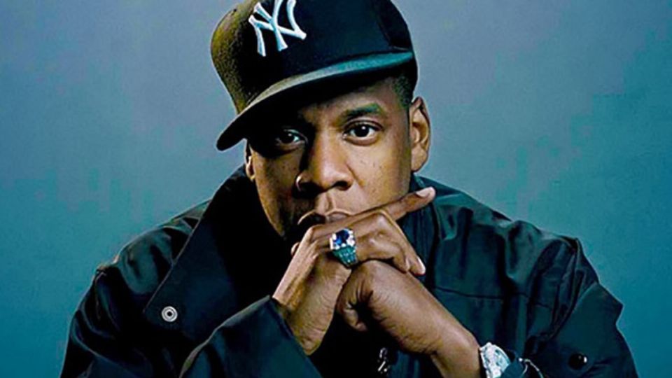 Jay-Z es conocido por su carrera como rapero y productor musical.