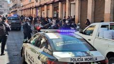 Hombres armados asaltan joyerías de Plaza de la Mujer, en Morelia 