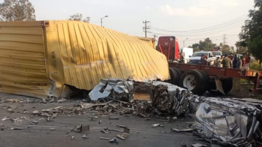 Tráiler se accidenta en Av. Reyes Heroles y provoca caos vial en Tlalnepantla; alternativas viales