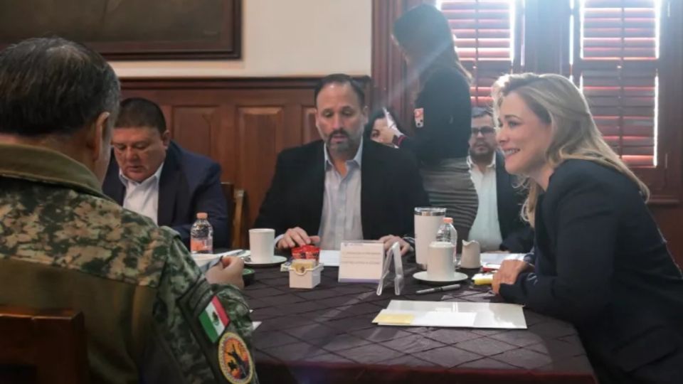 La titular del Ejecutivo exhortó a los presentes a redoblar esfuerzos para garantizar la integridad de la ciudadanía