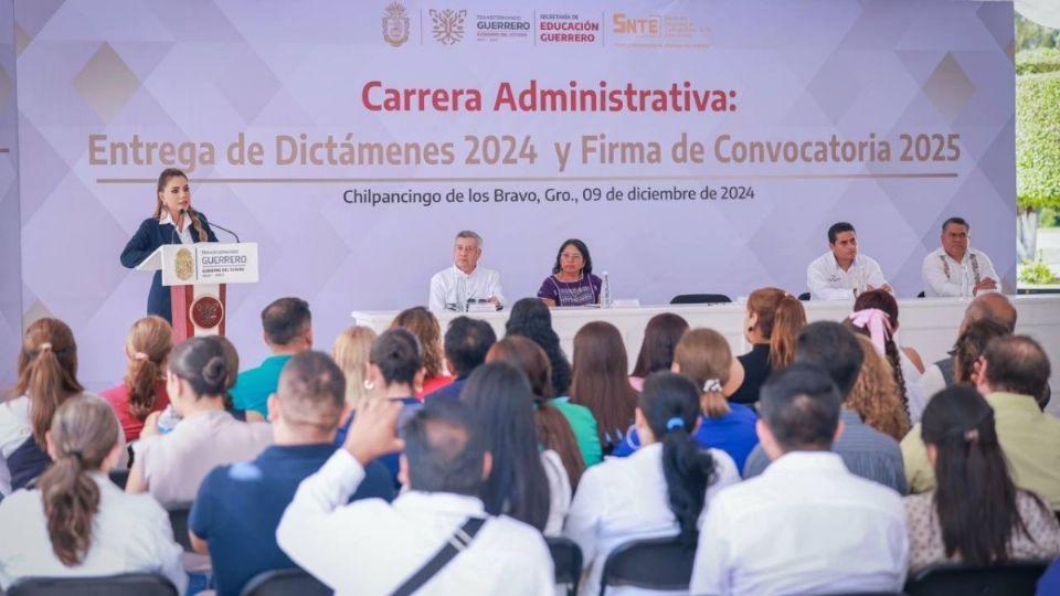 La Gobernadora de Guerrero informó que se han destinado 36.9 millones de pesos en estímulos para personal de apoyo a la educación.