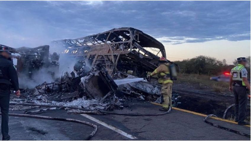 Esposa e hijo del manager de los "Charros" de Jalisco mueren calcinados en accidente en Sinaloa