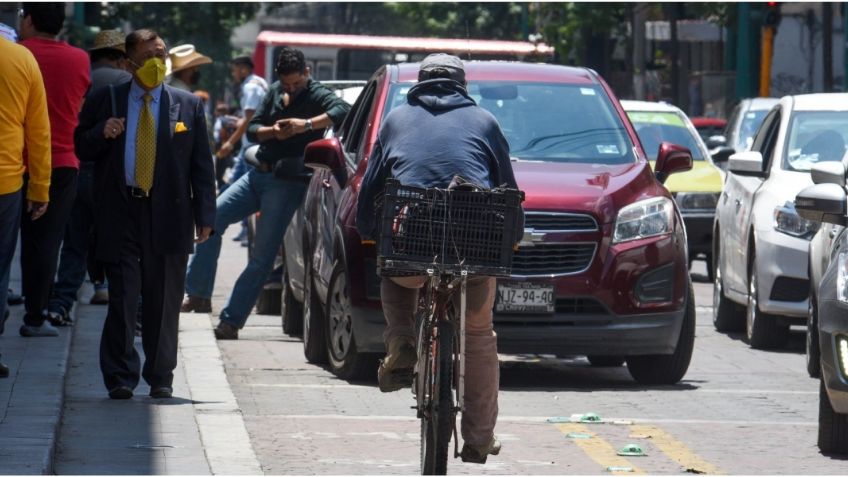 VIDEO: conductor golpea a ciclista en la Benito Juárez tras invadir ciclovía