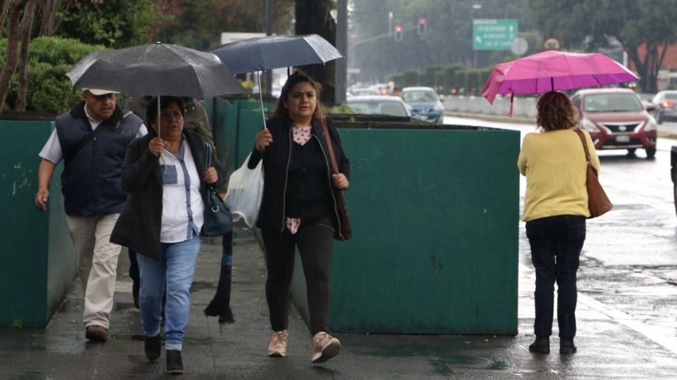 Se registran lluvias en el centro, sur y oriente de la Ciudad de México.