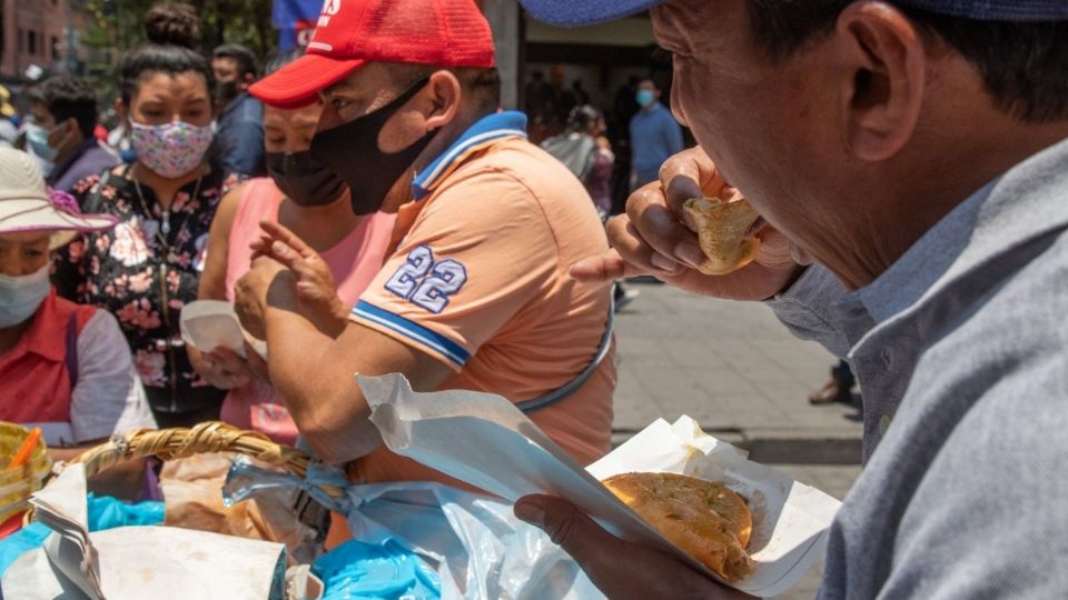 A lo largo de la CDMX hay varios puestos de deliciosos tacos de canasta que no te puedes perder.