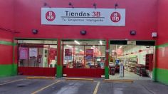 Empleados del 3B persiguen y atrapan a ladrón de tienda en Pachuca