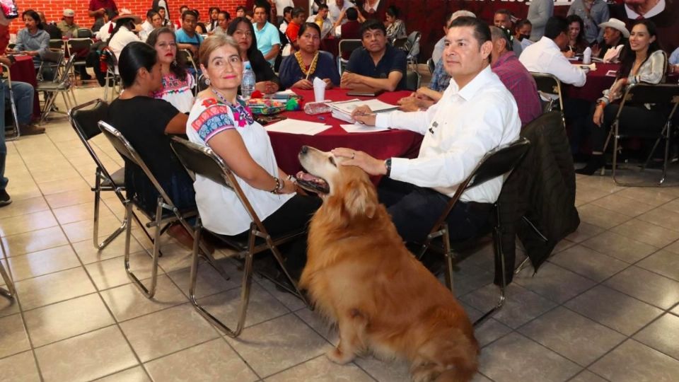 Armenta enfatizó que la erradicación de la desigualdad social implica una lucha contra la corrupción, el cacicazgo y un reconocimiento profundo de las raíces culturales