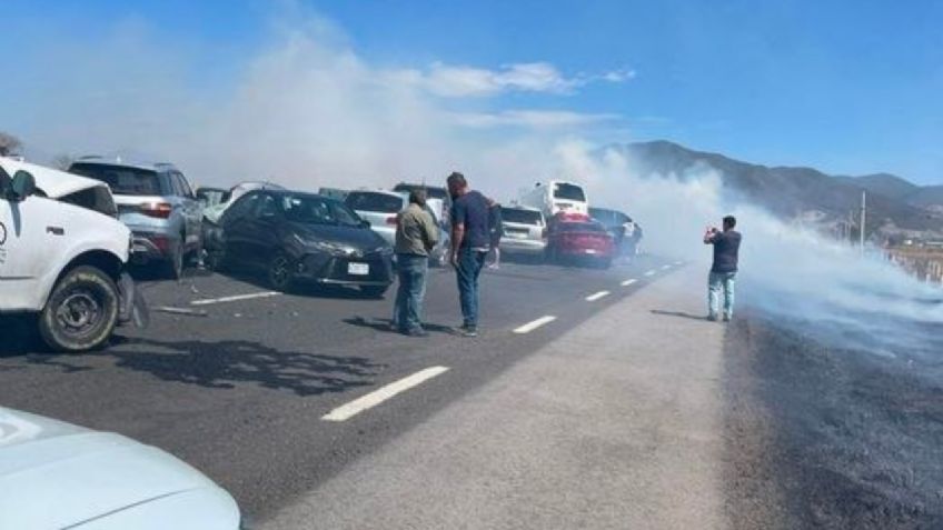 IMÁGENES FUERTES: 18 carros chocan en Lerma y quedan unos encima de otros; hay varios lesionados