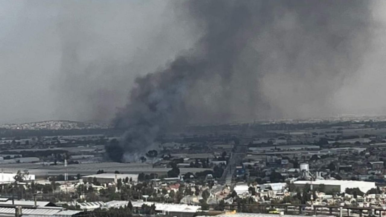 Video Fuerte Incendio Consume Bodega De Tarimas En Tultitlán Edomex