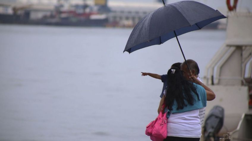 Veracruz de cabeza por evento de "Norte": olas de 5 metros, rachas de 100 km/h y temperaturas de -5 grados