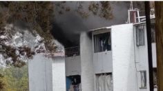 Incendio en edificio de Iztapalapa deja cuantiosos daños y una mujer lesionada