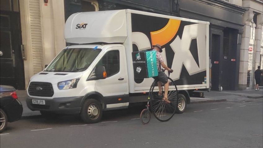 Huelga de Amazon y de repartidores de Uber y Deliveroo en San Valentín