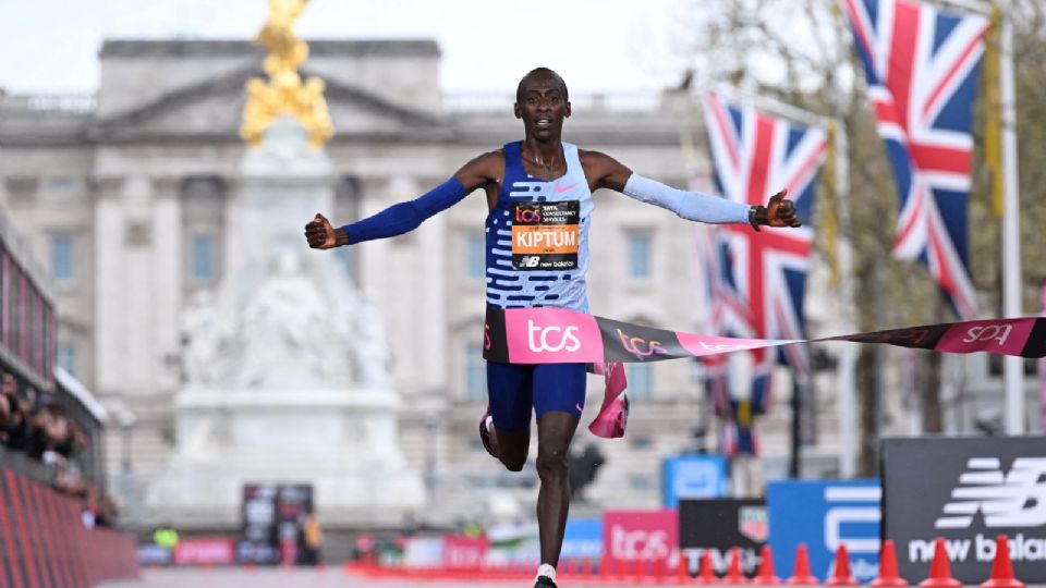 Aunque solo participó en tres maratones, Kelvin Kiptum marcó una época en la prueba reina del atletismo.