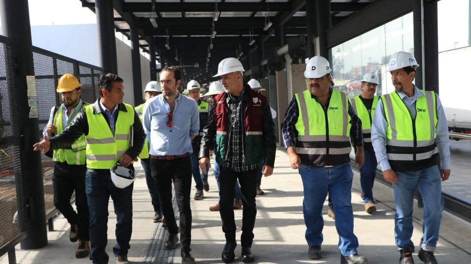 Autoridades de Semovi y Sobse durante los recorridos.