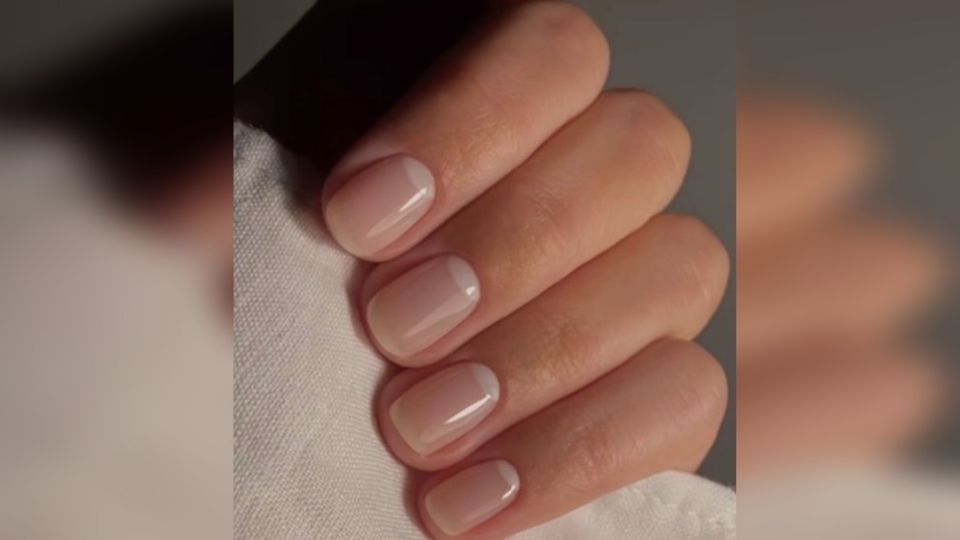 Uñas efecto jabón, la manicura que querrás llevar esta primavera para verte limpia y elegante