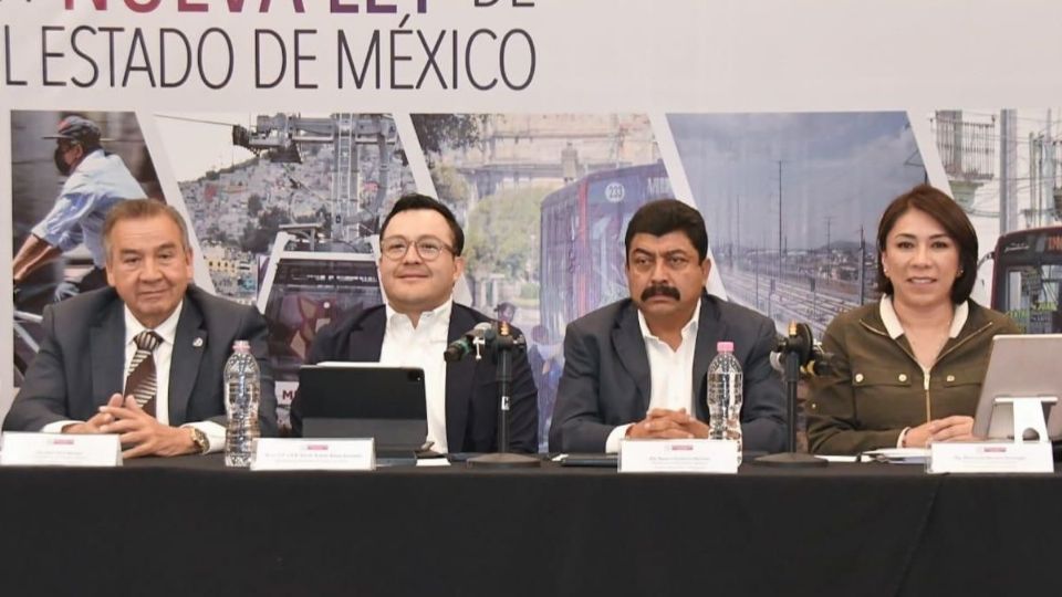 Certificarán y reducirán edad para licencias de transporte en nueva Ley de Movilidad de Edomex