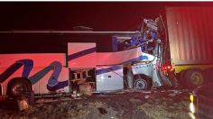 Camión choca en carretera contra tráiler, deja un muerto y 37 heridos en Tamaulipas