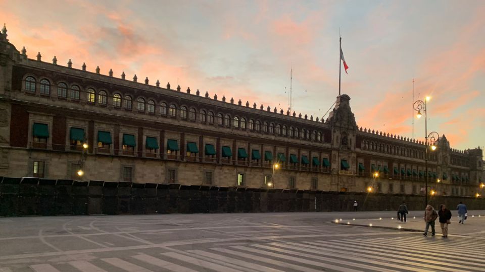 Así amaneció el día de hoy  Palacio Nacional este 16 de febrero