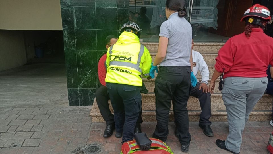 Los trabajadores trasladaban un cadáver para sus estudios, hasta que el elevador presentó fallas