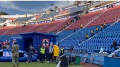 Invaden la cancha: así vivieron el sismo aficionados de Cruz Azul previo al partido contra Tigres