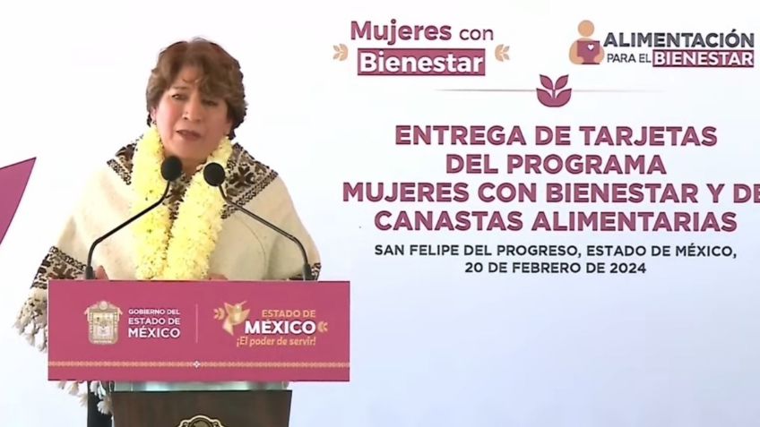 Delfina Gómez entrega tarjetas de Mujeres con Bienestar y anuncia educación a distancia en San Felipe del Progreso