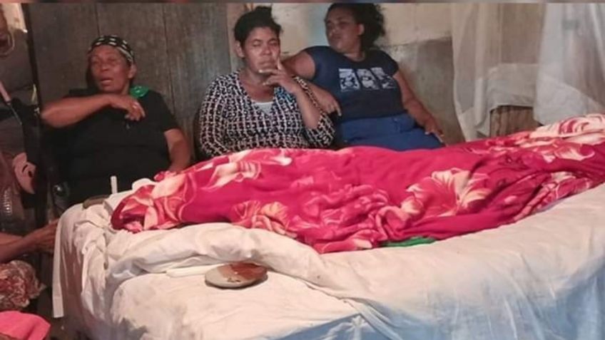 Mujer fue desenterrada por su familia y le rezaron cinco días para resucitarla