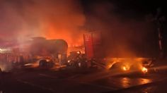 Choque entre vehículos pesados provoca incendio en autopista Saltillo-Monterrey