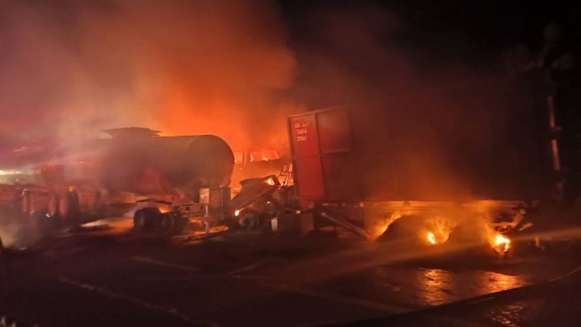 Choque entre vehículos pesados provoca incendio en autopista Saltillo-Monterrey