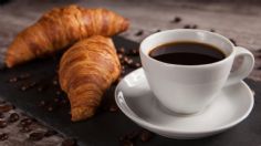 ¿Qué pasa si únicamente desayuno café americano con pan todas las mañanas?