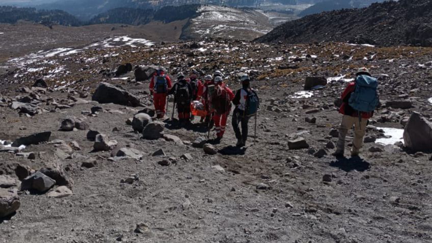 Pico de Orizaba: dos personas muertas y una expedición fallida, los informes en la búsqueda por el último alpinista