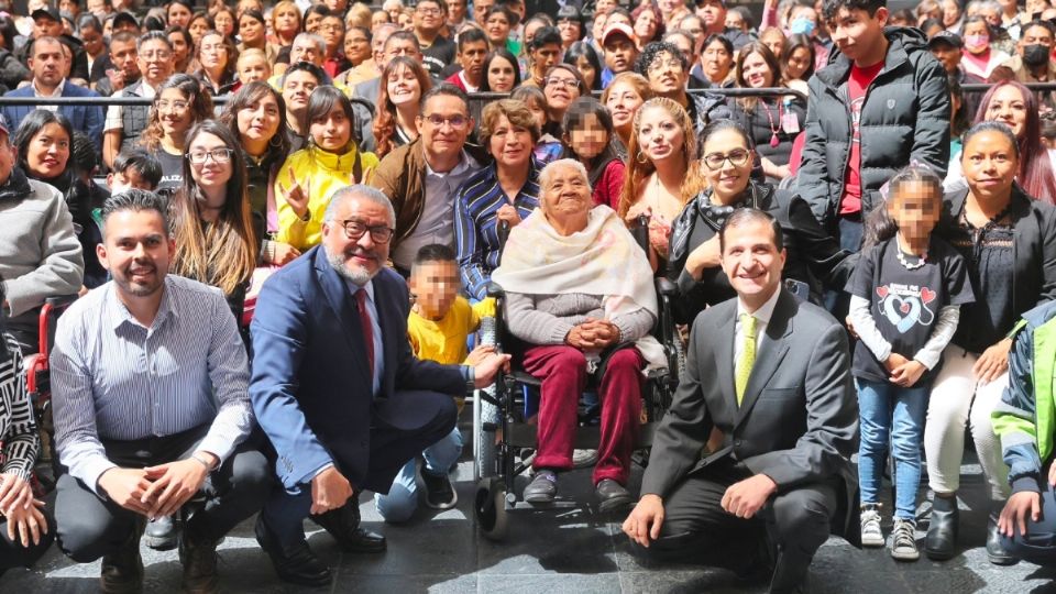 “Reitero a mis compañeros de Gabinete, a los funcionarios públicos, nuestro enemigo común es la pobreza, el abandono y la desigualdad'