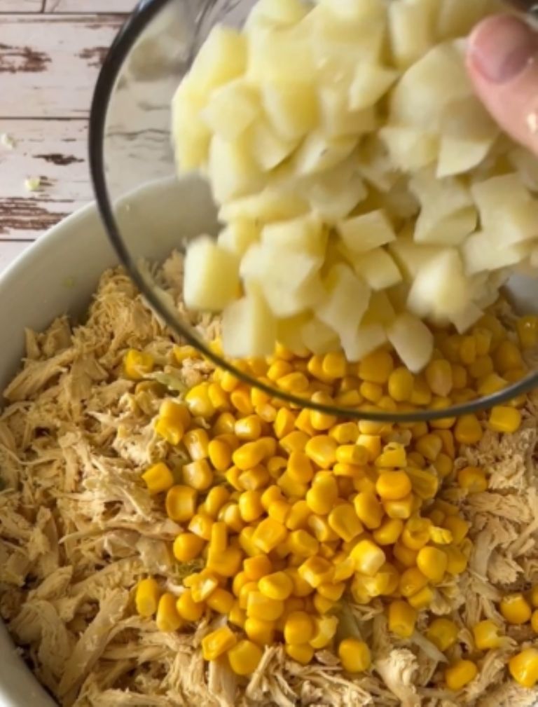 prepara una deliciosa ensalada de pollo