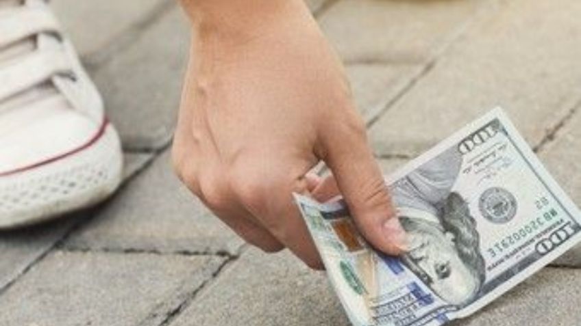 Descubre el significado de encontrar dinero en la calle según tu fecha de nacimiento, de acuerdo a lo que explica la numerología