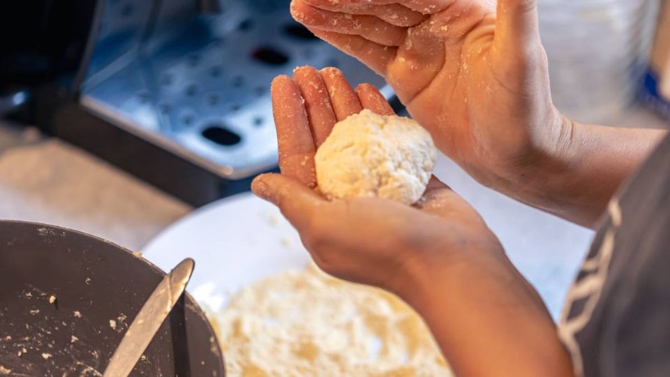 La adulta mayor preparó buñuelos con una sustancia tóxica.