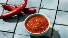 La receta más fácil para preparar en 5 minutos una sabrosa salsa, solo necesitas 2 ingredientes de tu refrigerador 