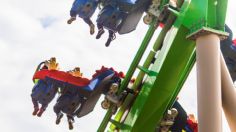 VIDEO: Por falla mecánica, carrito de juego sale volando en feria de Puebla