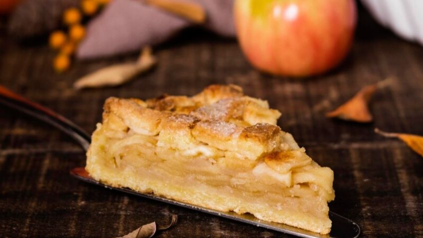 Este es el pastel de manzana que puedes cocinar en microondas