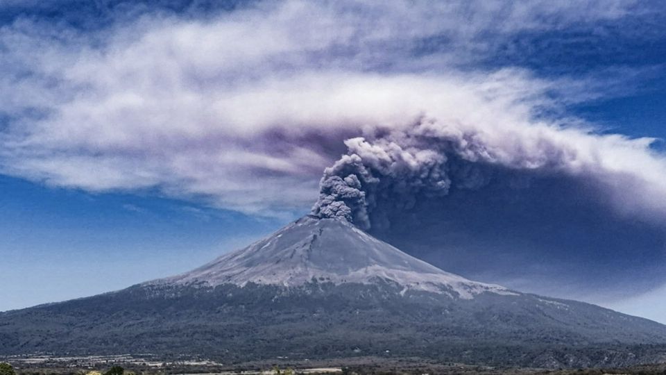 Autoridades alertaron de la posible caída de ceniza en Tlaxcala, Estado de México y CDMX.