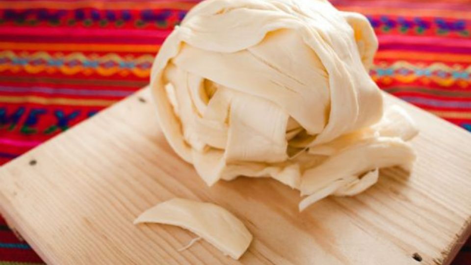 Por su sabor, el queso Oaxaca es uno de los preferidos e incluso fue elegido como uno de los mejores del mundo.