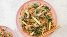 Japchae: aprende a preparar la económica receta de fideos coreanos que no tiene carne