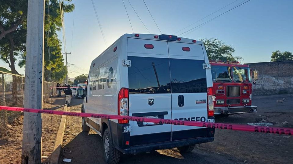 El cuerpo fue llevado al servicio médico forense para los protocolos pertinentes