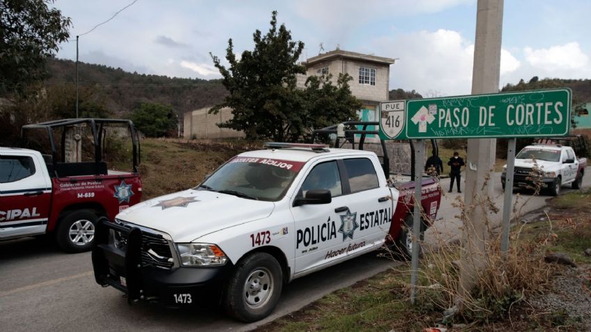 Sujeto salta de un puente y muere al instante, luego de asesinar a su pareja: Fiscalía de Puebla