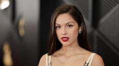 ¿Por qué el vestido que llevó Olivia Rodrigo fue la sensación de los Grammys 2024?